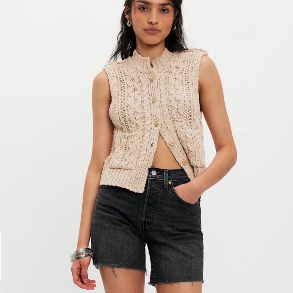 Free People 🖤🩶Black Frayed Hem Denim Bike Shorts🩶🖤Like New